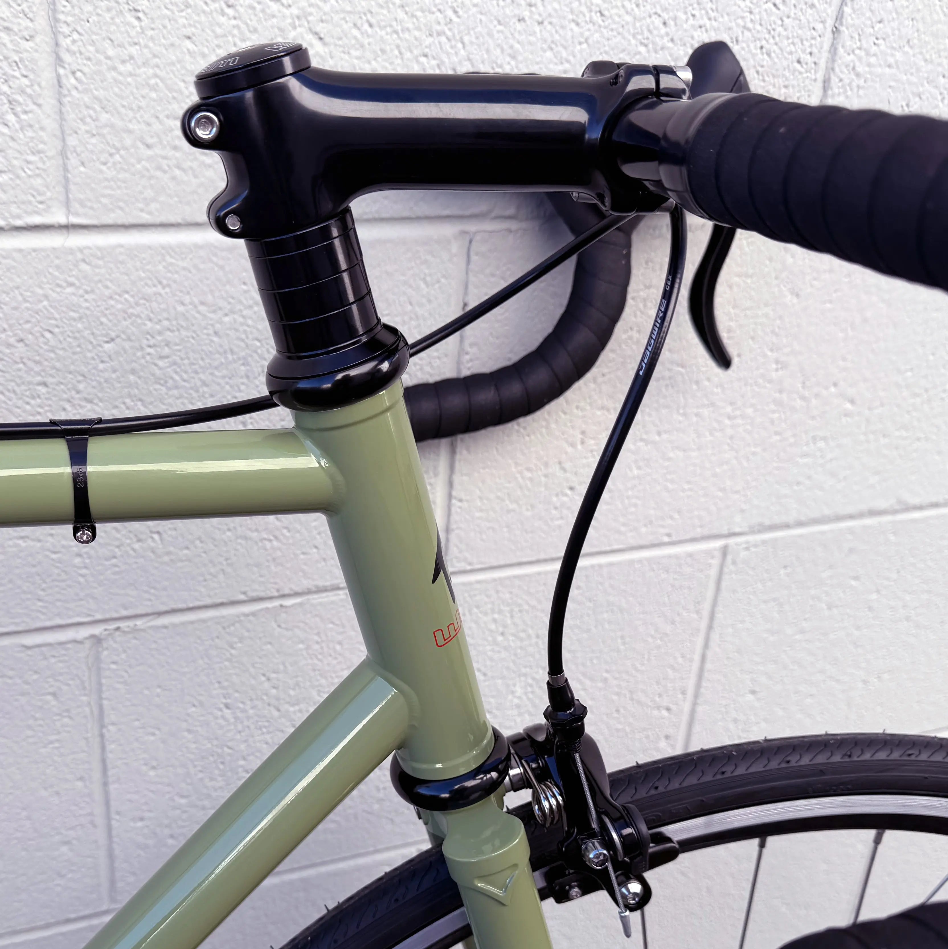 Wabi Classic, Willow Green, Black Components