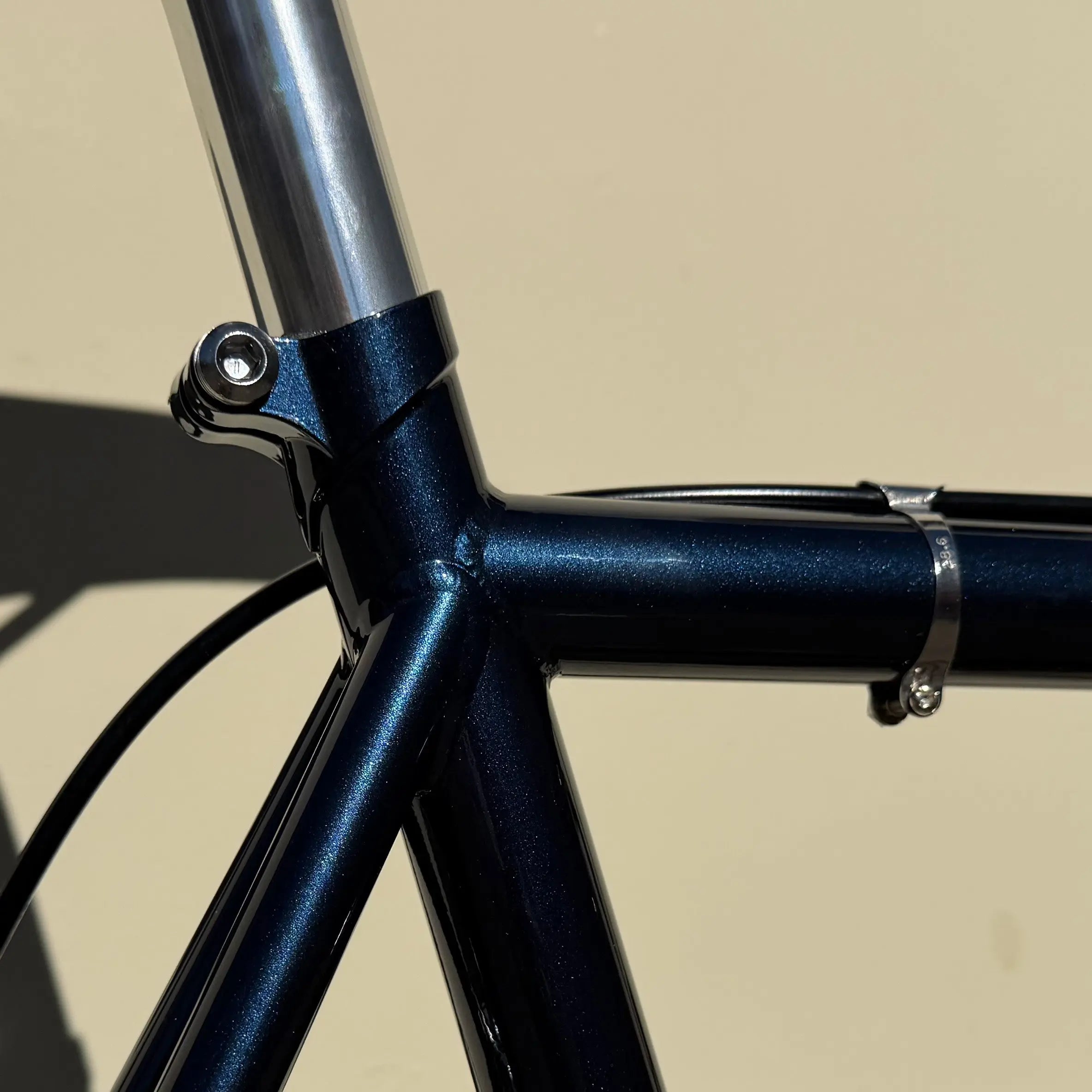 Wabi Classic, Ion Blue, Silver Components