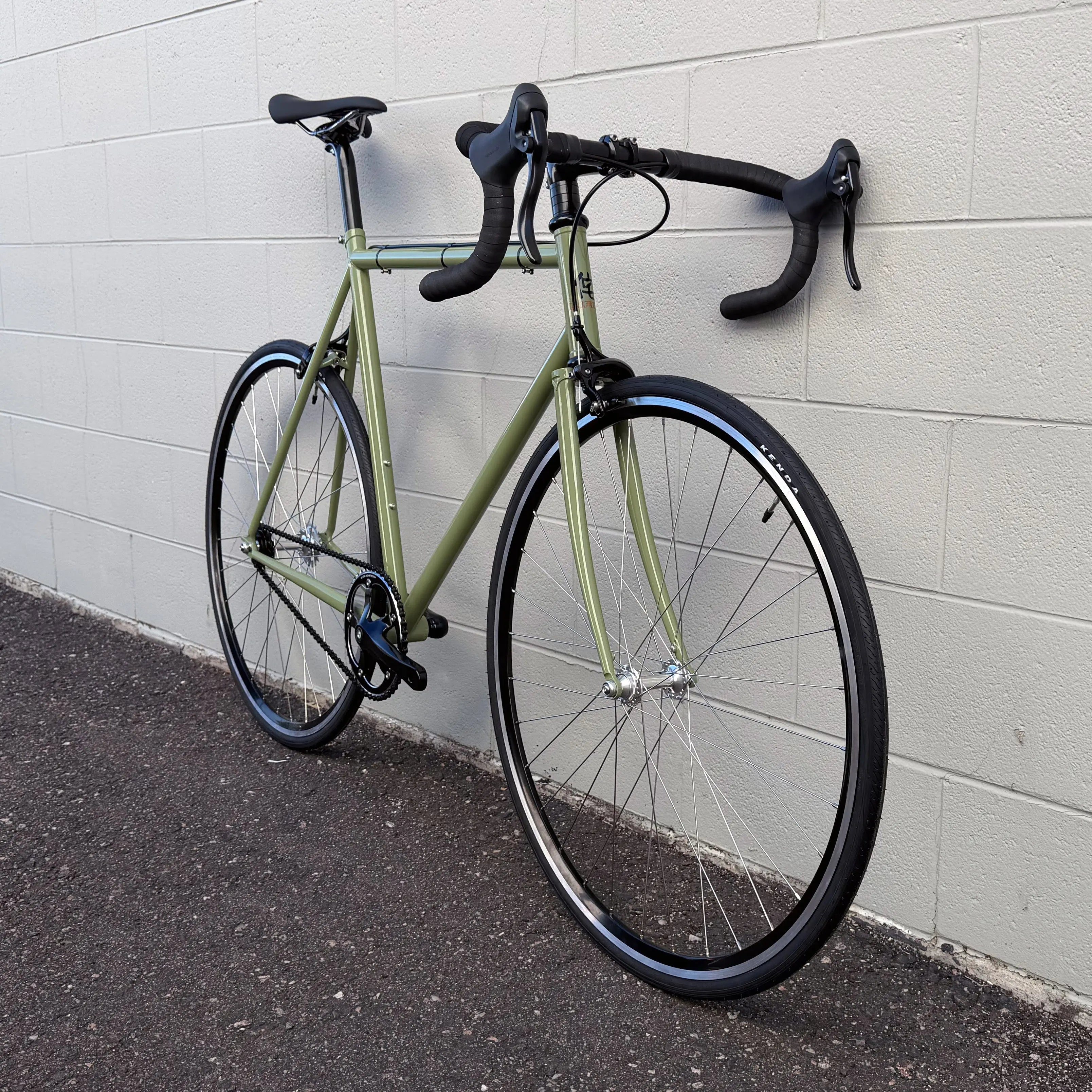 Wabi Classic, Willow Green, Black Components, Black Saddle/Tape